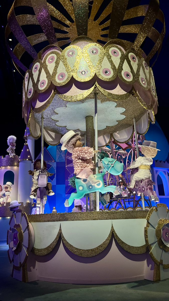 xF59x's tweet photo. Disneyland Paris 🪄💕💕 https://t.co/KJiY3lG4JK