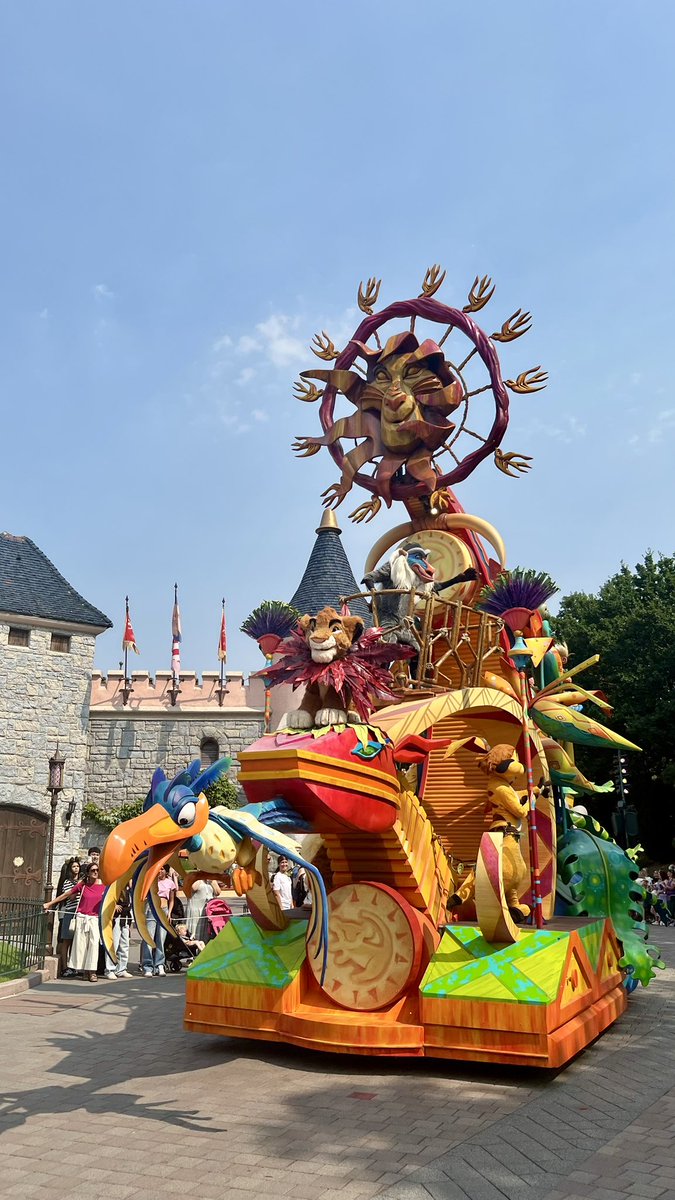 xF59x's tweet photo. Disneyland Paris 🪄💕💕 https://t.co/KJiY3lG4JK