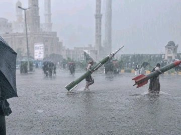 alamri77070's tweet photo. ضحكوا على هذا المجسم السلفيين قبل اسبوع واليوم قطع اشلاءهم على حدود السعودية مئات القتلى والجرحى  بعضهم طعفر اللحية حقه وصلها في صافر
قالو كراتين 🤣 https://t.co/jpB6v10TcL