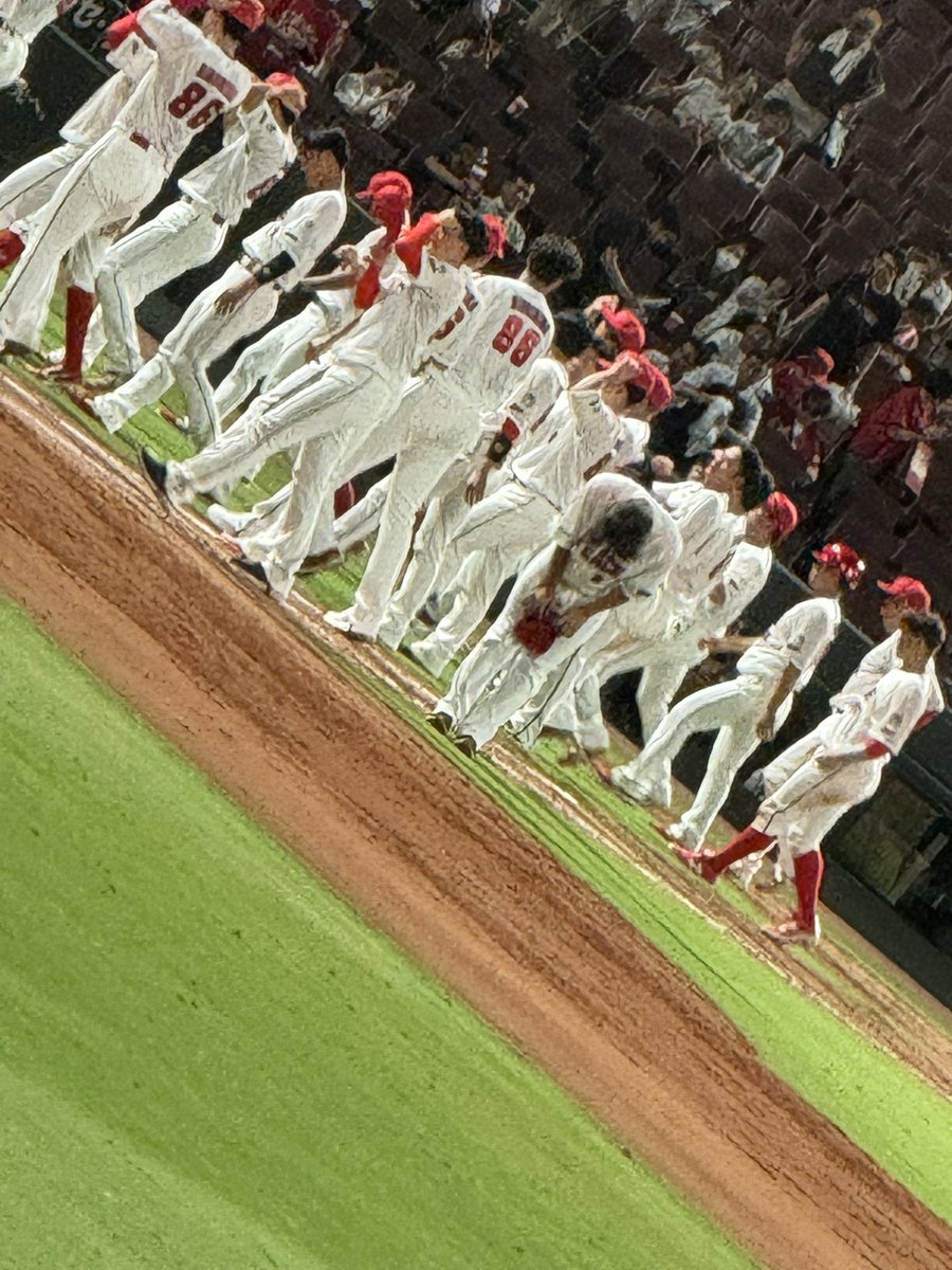 UEMURA27HIROIKE's tweet photo. 辻大雅くんかな

　最後までずっと頭さげてたよ…

#carp https://t.co/f58QTk975O