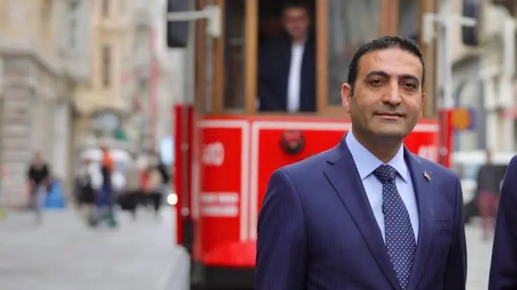 AtillaTasNet's tweet photo. Beyoğlu Belediye Başkanı İnan Güney görevine dönemedi.

İçişleri Bakanlığı, Güney hakkındaki görevden uzaklaştırma tedbirini 2 ay daha uzattı. https://t.co/3YTKFLunSK