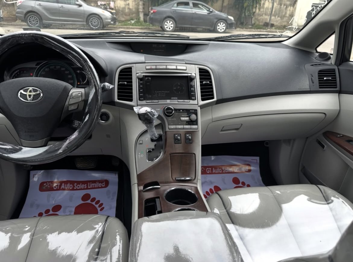 AutopeaceWheels's tweet photo. Foreign Used Toyota Venza 2011
Keyless Ignition, Panoramic Roof, Navigation system, Reverse Camera, etc. 

N18m

📞 or WhatsApp 09060898014
📍Lagos, Ikeja. https://t.co/SsTR9SvbJW