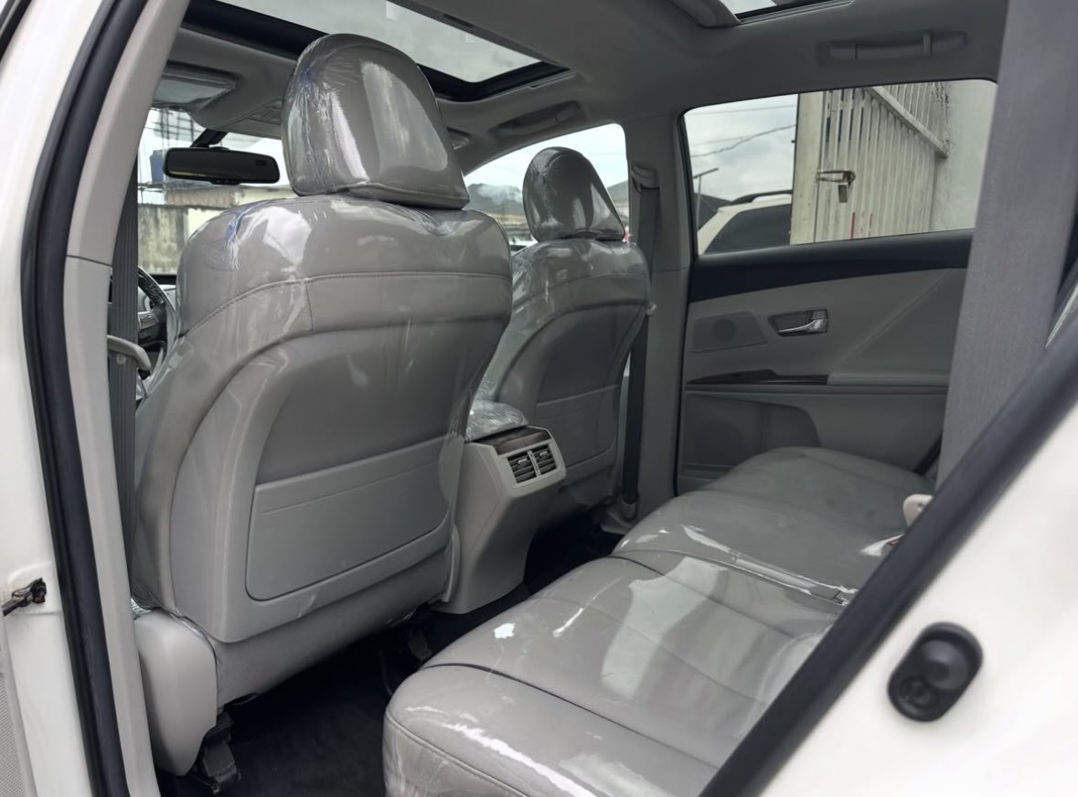 AutopeaceWheels's tweet photo. Foreign Used Toyota Venza 2011
Keyless Ignition, Panoramic Roof, Navigation system, Reverse Camera, etc. 

N18m

📞 or WhatsApp 09060898014
📍Lagos, Ikeja. https://t.co/SsTR9SvbJW
