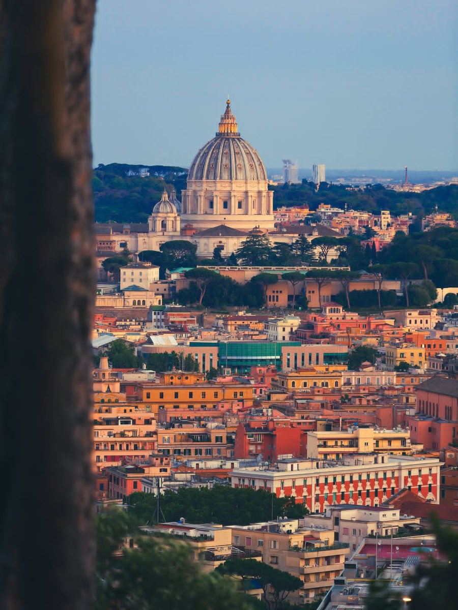 NatureRoot88's tweet photo. Rome Italy 🇮🇹 https://t.co/9tC1Tna4ID