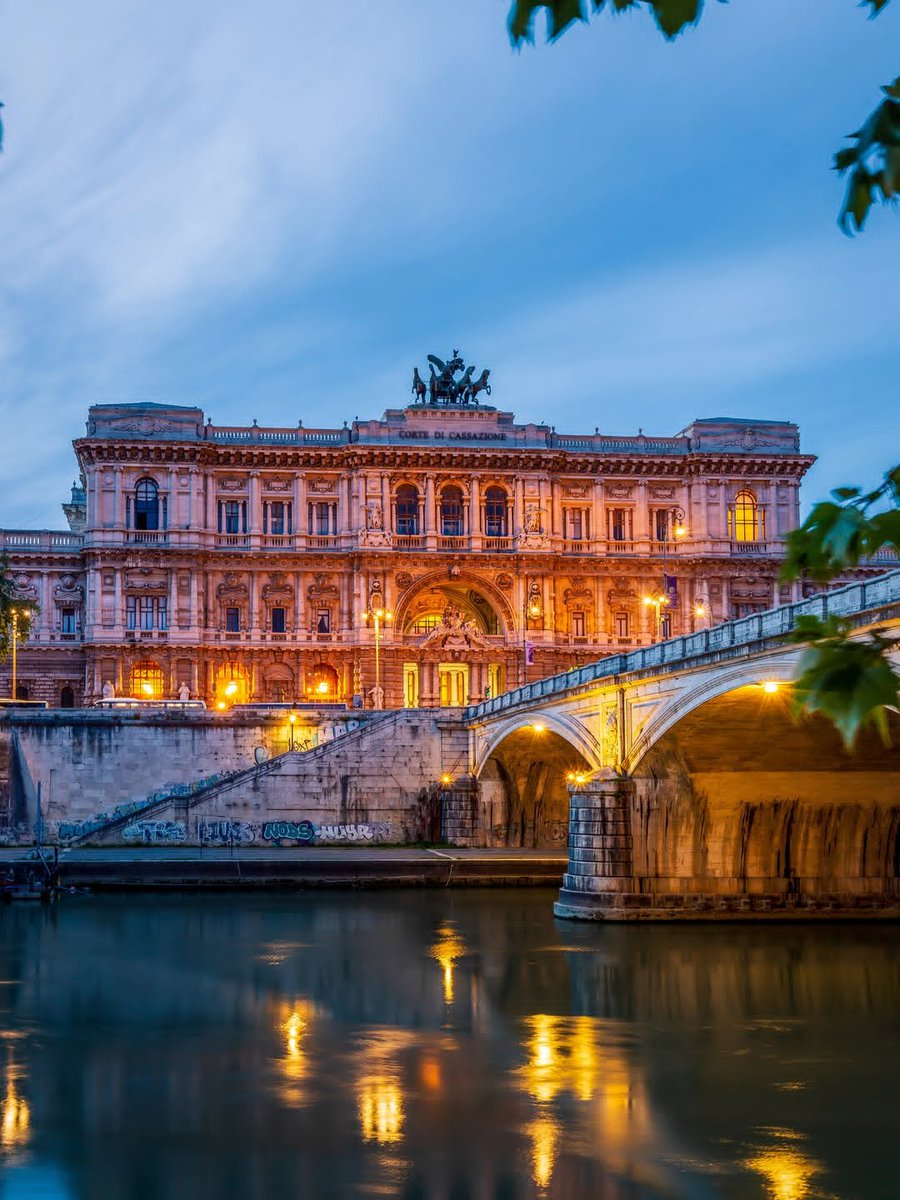 NatureRoot88's tweet photo. Rome Italy 🇮🇹 https://t.co/9tC1Tna4ID