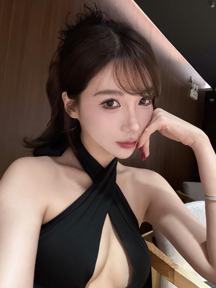 Sebas101711's tweet photo. 第一眼，你会注意什么 https://t.co/ZcUe2MNLAk