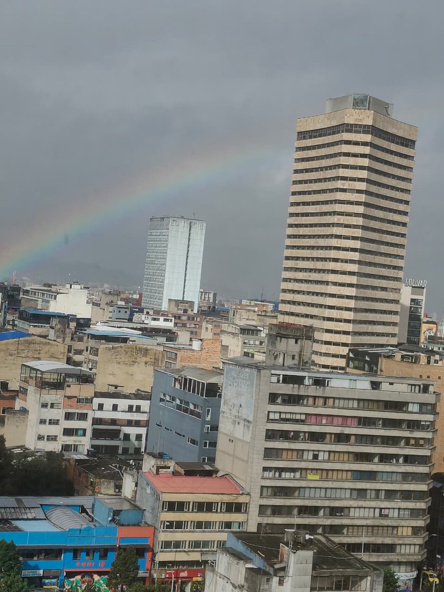 R3varela's tweet photo. Solo tú mi linda cuídad BOGOTÁ sabes la lucha cada día. No solo a mi sino de todos los que te caminamos todos los días para lograr nuestros objetivos. Mil gracias por abril las puertas a todos los colombianos Cuidemola cómo ellas nos cuídad. Siempre en mi corazón ❤️🎂 feliz 488. https://t.co/5zYlAqUzRy