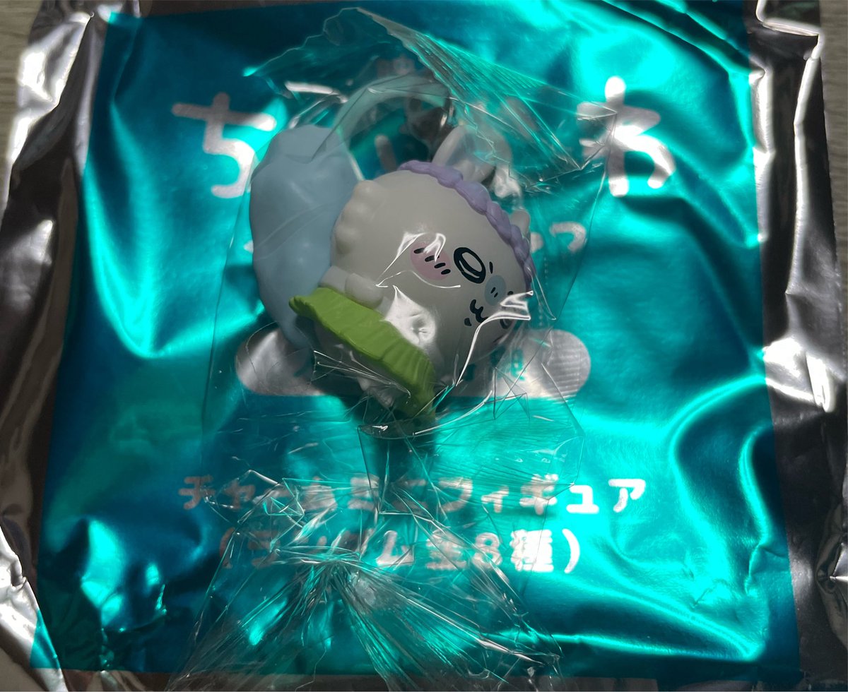 sun1370955's tweet photo. 映画 ちいかわ チャームミニフィギュア  めじるしチャーム 入場者特典

【譲】モモンガ

【求】 くりまんじゅう

郵送にて交換希望です。
お声がけ重なった場合は送料負担いただけるなど条件良い方優先させていただきます🙇‍♀️お心あたりのある方はお声がけお願いいたします。 https://t.co/qvhpldMeSm