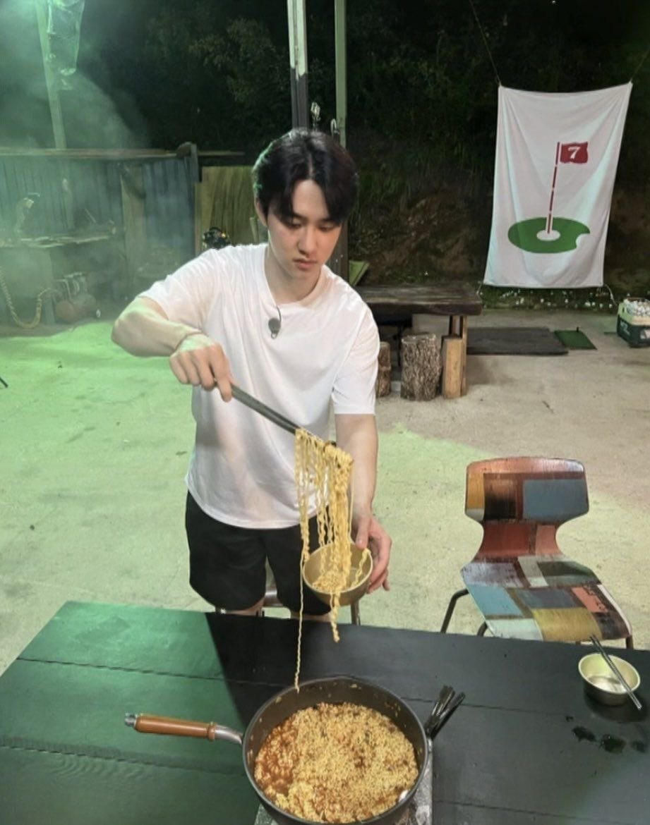 ikeda_poisonn's tweet photo. ちなみにｨ結婚5年目ﾝｽはご飯も作ってくれるしｨ荷物も持ってくれるしｨ旅行先ではめちゃくちゃにﾃﾝｼｮﾝ上がってくれるﾝだｹﾄﾞたまに奇行に走って『ﾀﾞﾒだｧ暑ｨ一旦頭冷やすﾜ』ﾄｶ言ｩｶﾗﾎﾝ𝑴𝒐𝒏𝒆𝒚ｱｲｼﾃﾙｮ😸🎶
(先生ﾎﾟをﾀｽｹﾃｸﾀﾞｻｨ👼) https://t.co/lN7nZ6tdHq