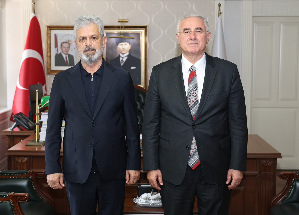 TRombudsman's tweet photo. Tillo Belediye Başkanı Sayın İdham Aydın, Kamu Başdenetçisi Sayın Mehmet Akarca’yı ziyaret etti. Kamu Denetçimiz Sayın Özcan Yıldız da görüşmeye iştirak etti. 

@idham_aydn 
#KDK https://t.co/wQKh5B49kr