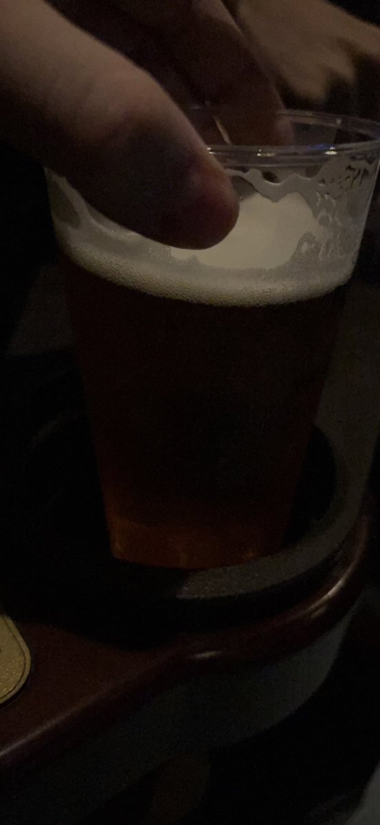 meinusub's tweet photo. 映画館で初めてビールを飲んだのですが尿意との戦いになるのでおすすめしません
くりまんじゅう先輩と一緒のタイミングで乾杯することに成功しました https://t.co/aFlKBE5inX