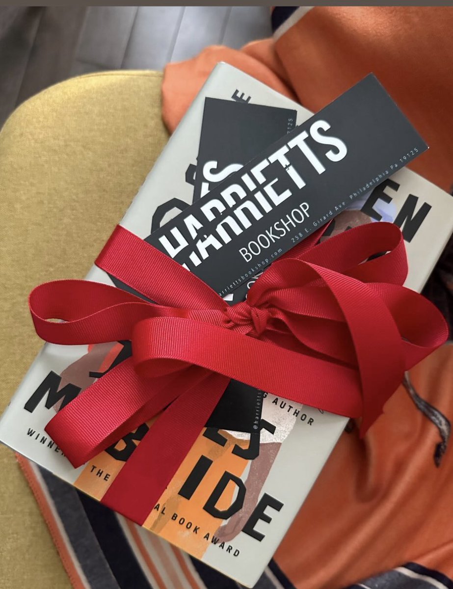 harriettsbooks's tweet photo. The gift that keeps on giving. 

https://t.co/PD8a5BlYkl https://t.co/ONv8RlGd2b
