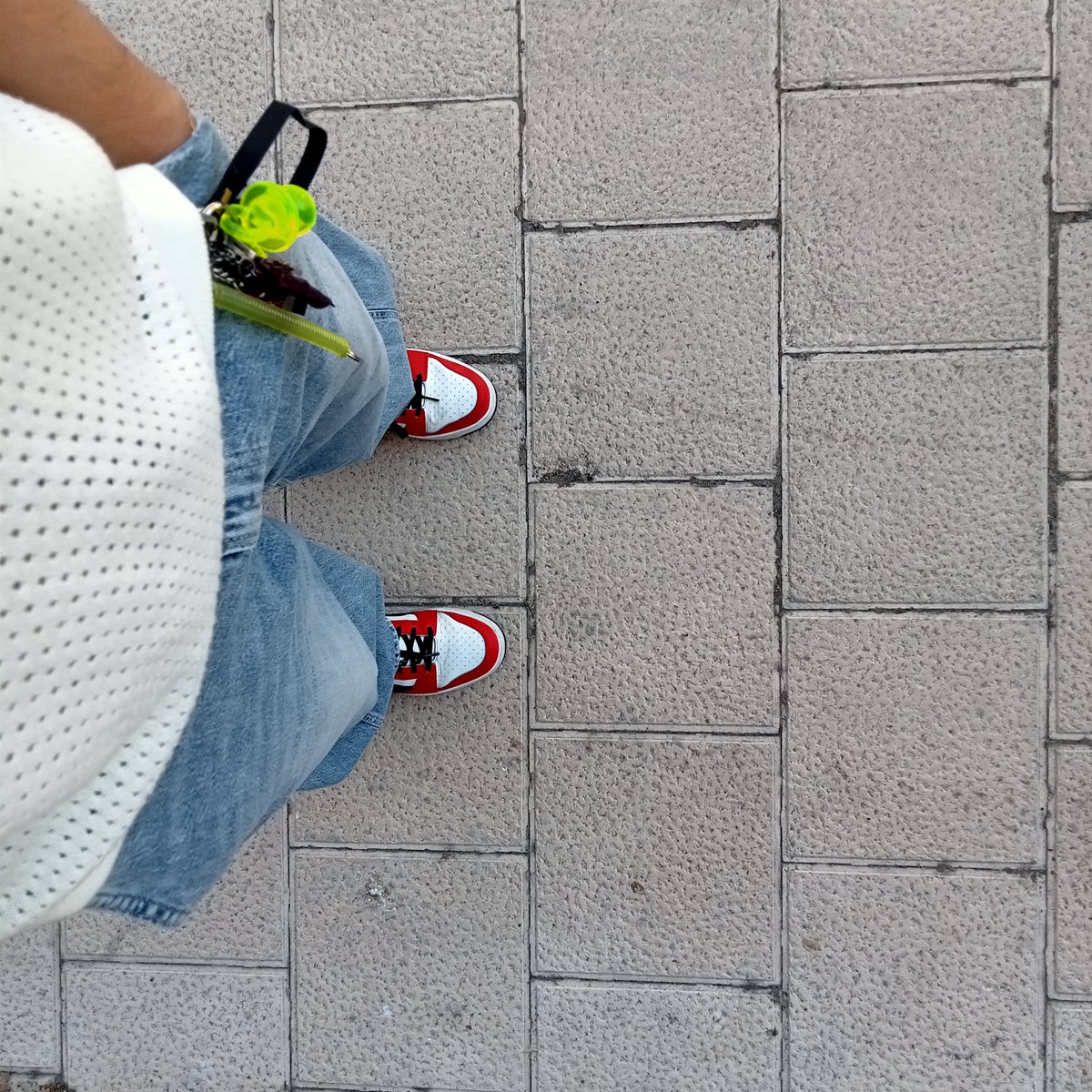 xatutun's tweet photo. le sentí un kool kid aunque hoy iba poco estilizado :c https://t.co/5AjgCy2XBa