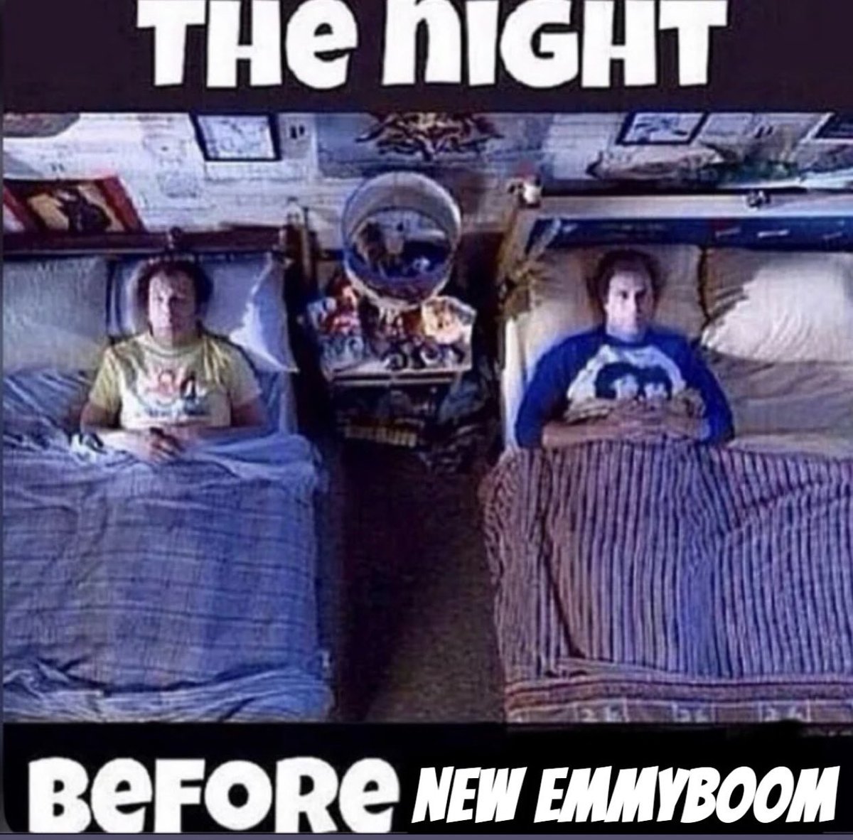 emmyB00M's tweet photo. MIDNIGHT !! https://t.co/9D4Pq8KQQq