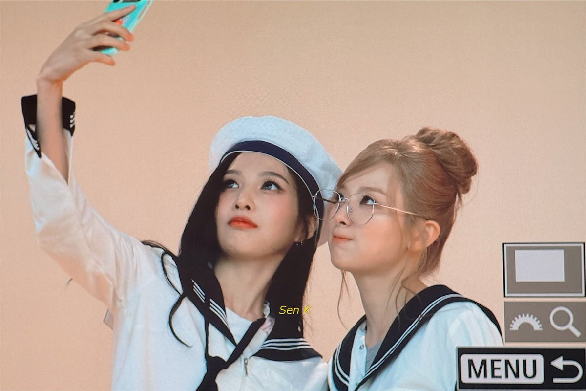 sensible_k's tweet photo. 260806 팬싸 #슬기 #seulgi  💚💚💚 https://t.co/NLw9UvnBtc