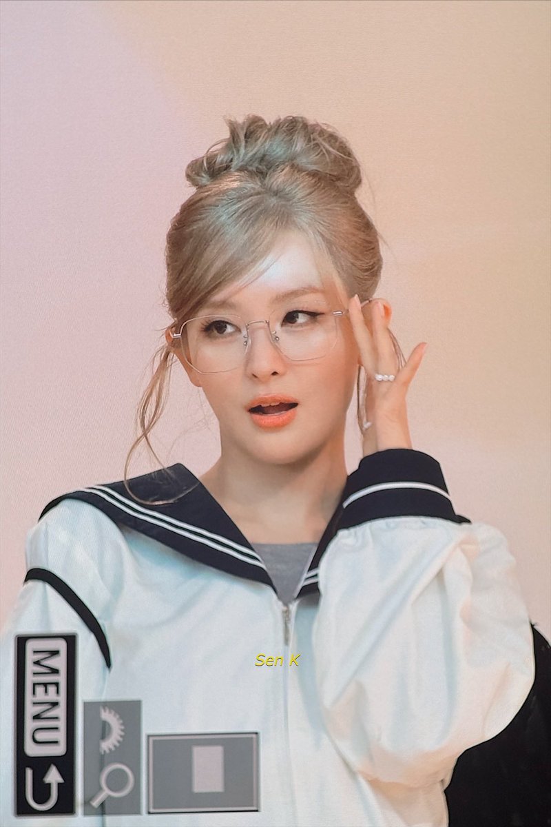 sensible_k's tweet photo. 260806 팬싸 #슬기 #seulgi  💚💚💚 https://t.co/NLw9UvnBtc