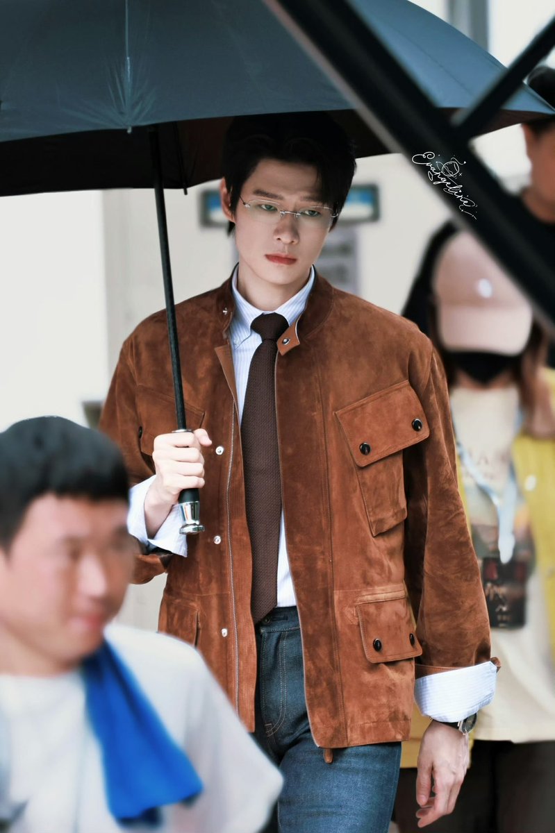 weidxn's tweet photo. 진심 무테안경 개좋네 헤메코 칭찬드려 찰떡으로 받아먹어 위대훈 https://t.co/WT761NVGe7