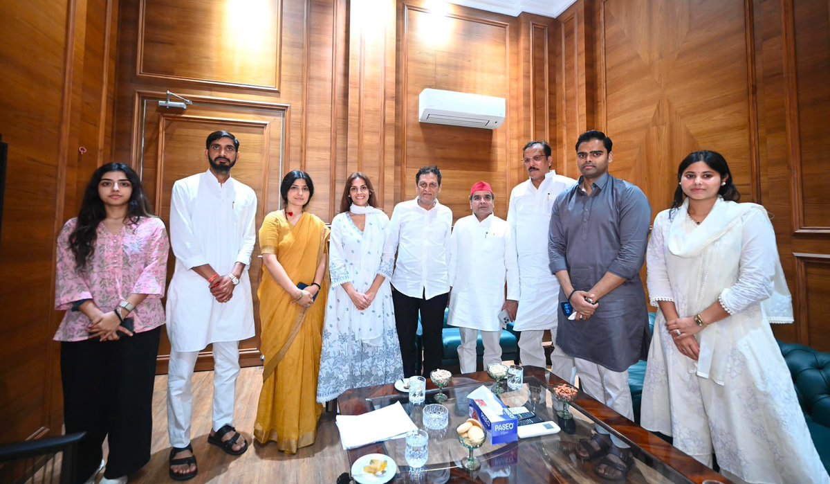 dimpleyadav's tweet photo. https://t.co/xGvEU4PI9b