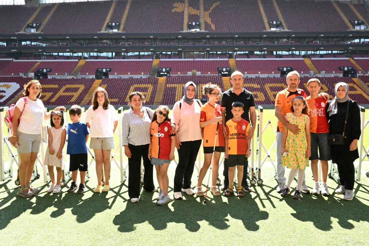 sislibelediyesi's tweet photo. Engelli Koordinasyon Merkezimizden faydalanan özel gereksinimli çocuklarımızla birlikte Galatasaray Stadyumu ve Müzesi'ni ziyaret ettik. 

Kulübün tarihine yakından tanıklık ederken stat atmosferini deneyimledik, heyecan, mutluluk ve bolca güzel anı biriktirdik. https://t.co/i8ZrQhyFIz