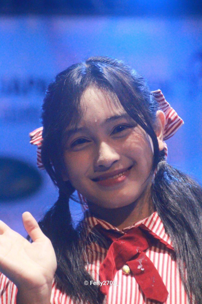 Ferly2702_ tweet picture