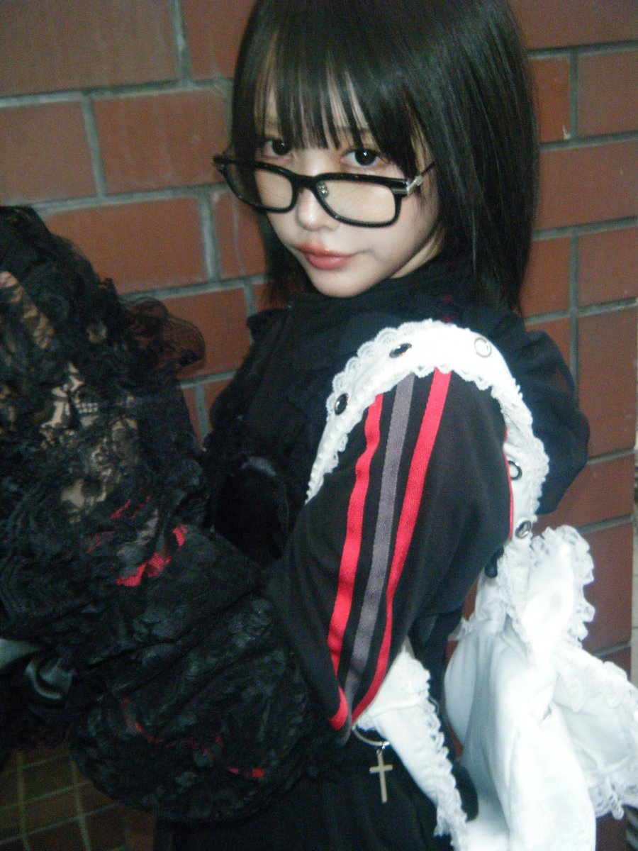 anosususu's tweet photo. #僕服 

 #あの #あのちゃん #ano https://t.co/4GWtvhMxWO