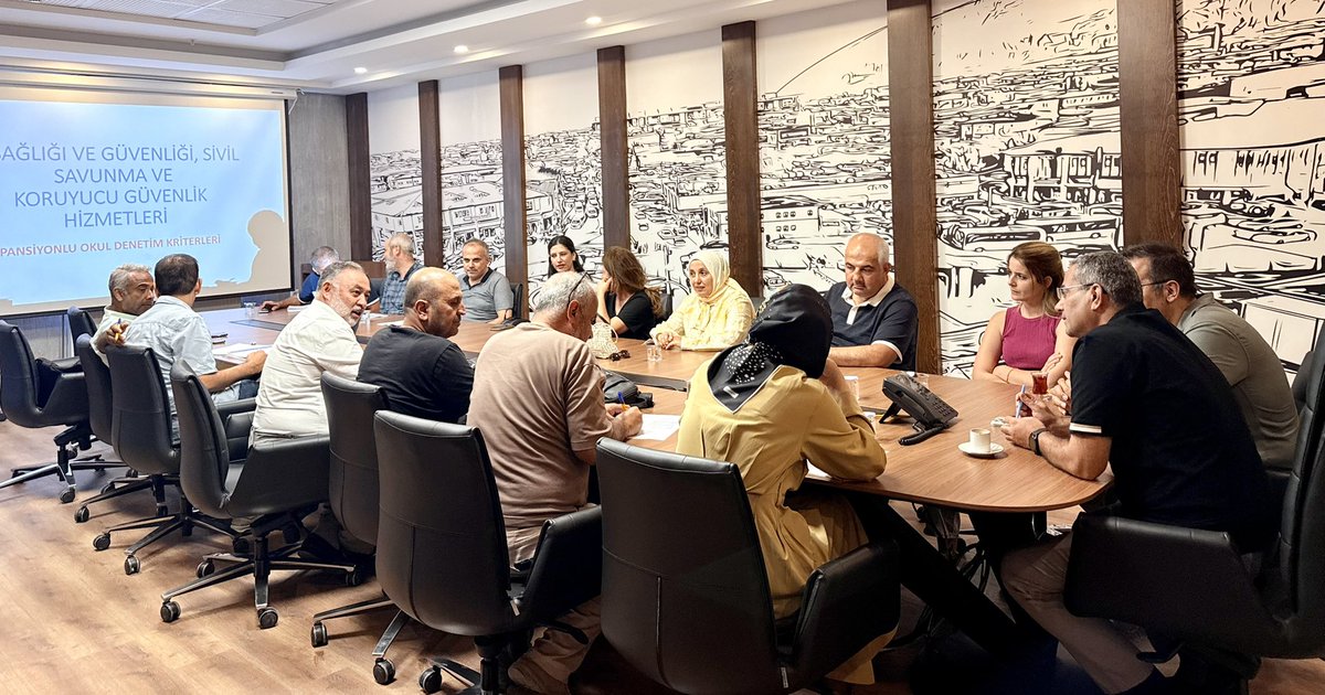 ANTAKYAMEM's tweet photo. İlçe Millî Eğitim Müdürümüz Sn. Ahmet Tecimen başkanlığında, pansiyonlu okul yöneticileriyle İş Sağlığı ve Güvenliği, Sivil Savunma ve Koruyucu Güvenlik Hizmetleri Kapsamında Pansiyonlu Okul Denetim Kriterleri Değerlendirme Toplantısı yapıldı.

@AhmetTecimen
@hataymem
@tcmeb https://t.co/ODXIWMs9CU