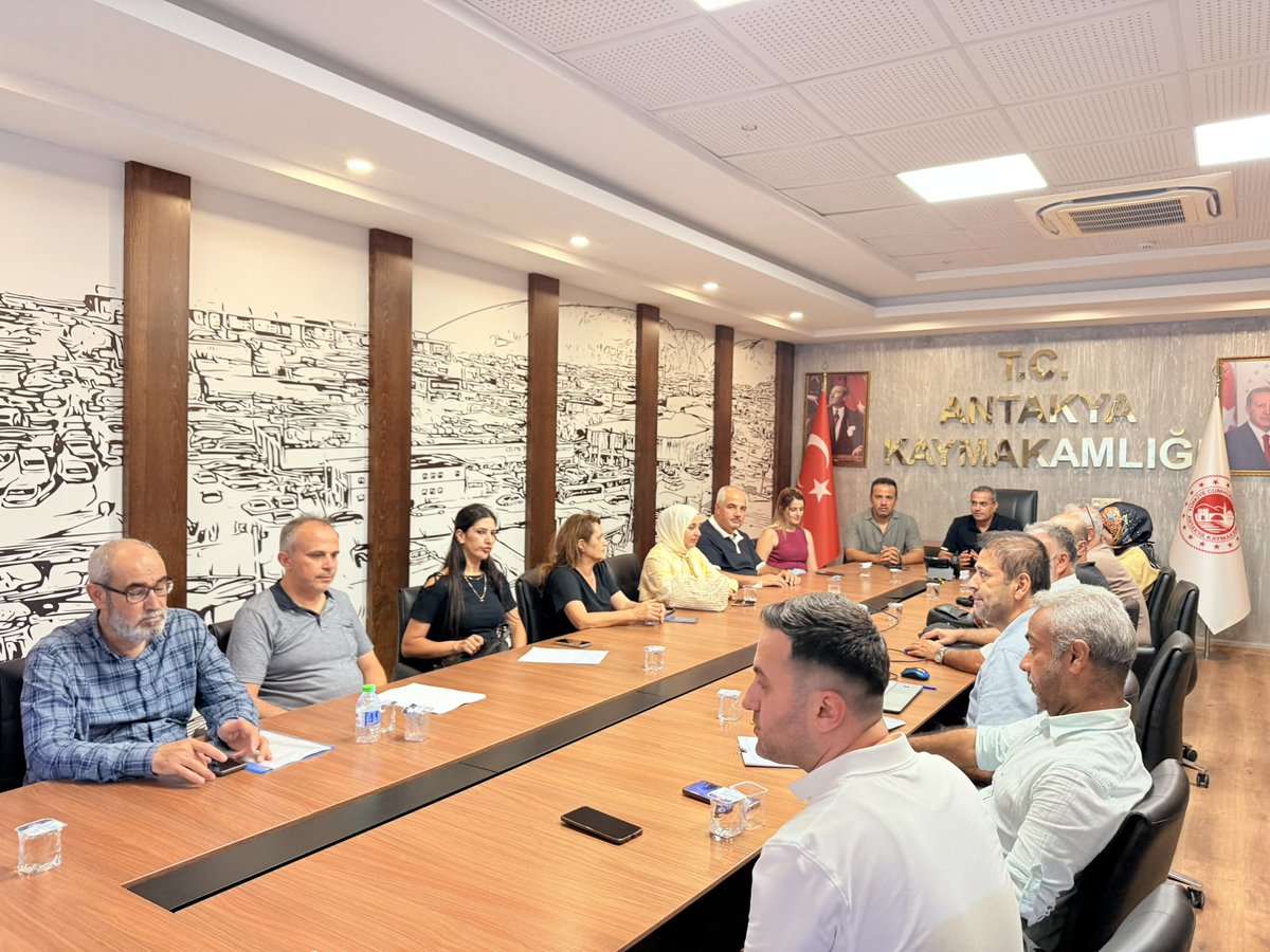 ANTAKYAMEM's tweet photo. İlçe Millî Eğitim Müdürümüz Sn. Ahmet Tecimen başkanlığında, pansiyonlu okul yöneticileriyle İş Sağlığı ve Güvenliği, Sivil Savunma ve Koruyucu Güvenlik Hizmetleri Kapsamında Pansiyonlu Okul Denetim Kriterleri Değerlendirme Toplantısı yapıldı.

@AhmetTecimen
@hataymem
@tcmeb https://t.co/ODXIWMs9CU