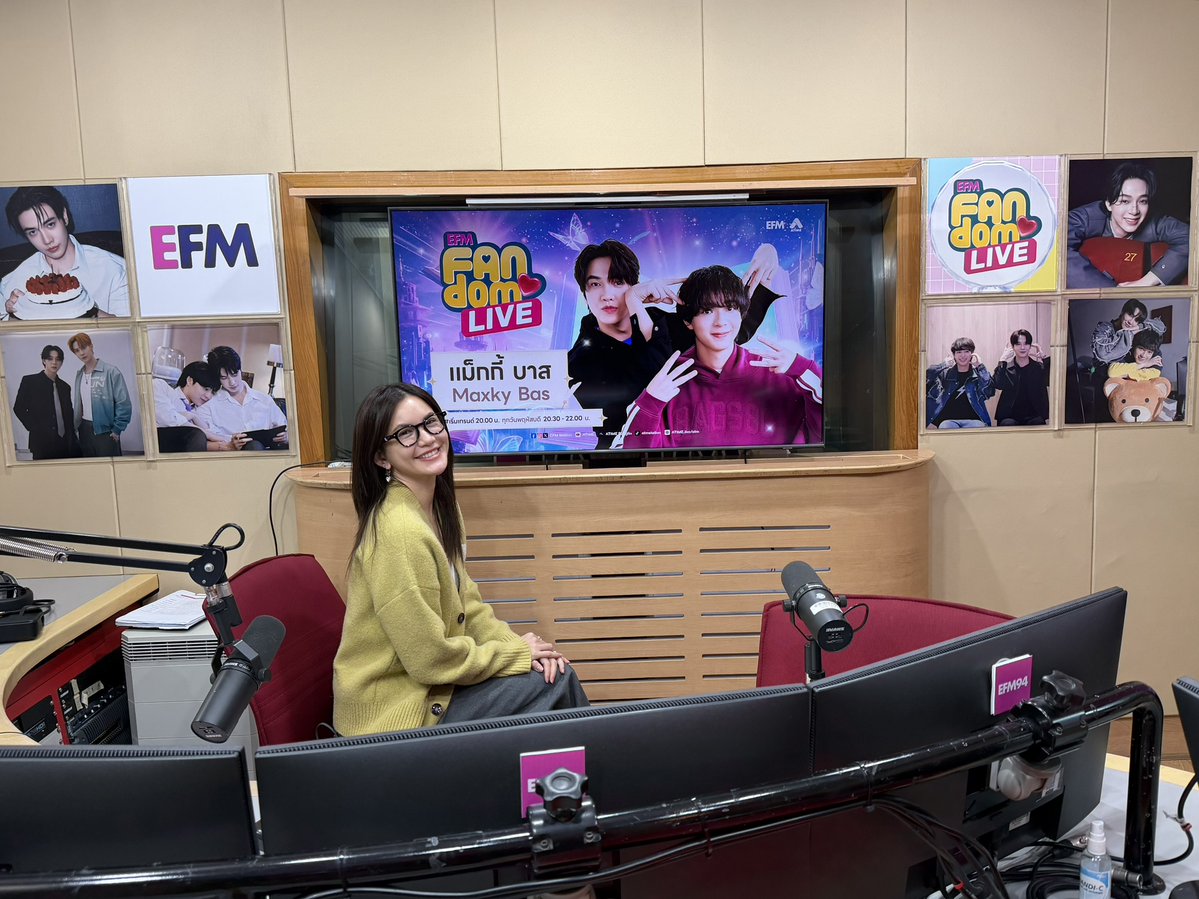 EFM_STATION's tweet photo. เย้ !!! จะได้ฟังพี่ #MaxkyBas เม้ามอยท์แล้วว 😂
#MaxkyBasxFANDOMFANFIC #EFMFANDOMLIVE https://t.co/sHX8zhHXfc