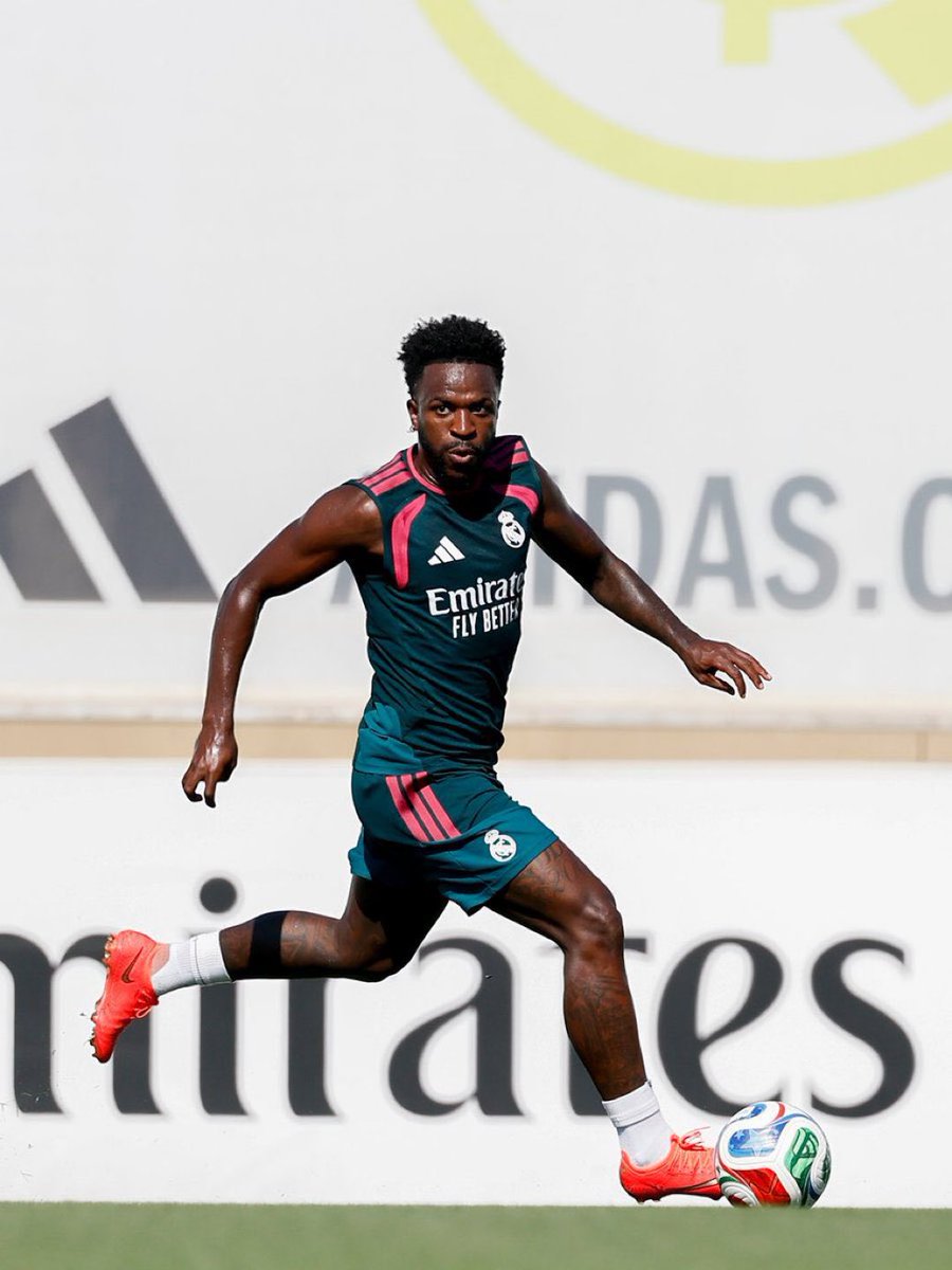 MadridXtra's tweet photo. Vinicius Jr. ⚡️ https://t.co/v1pCy23VKO