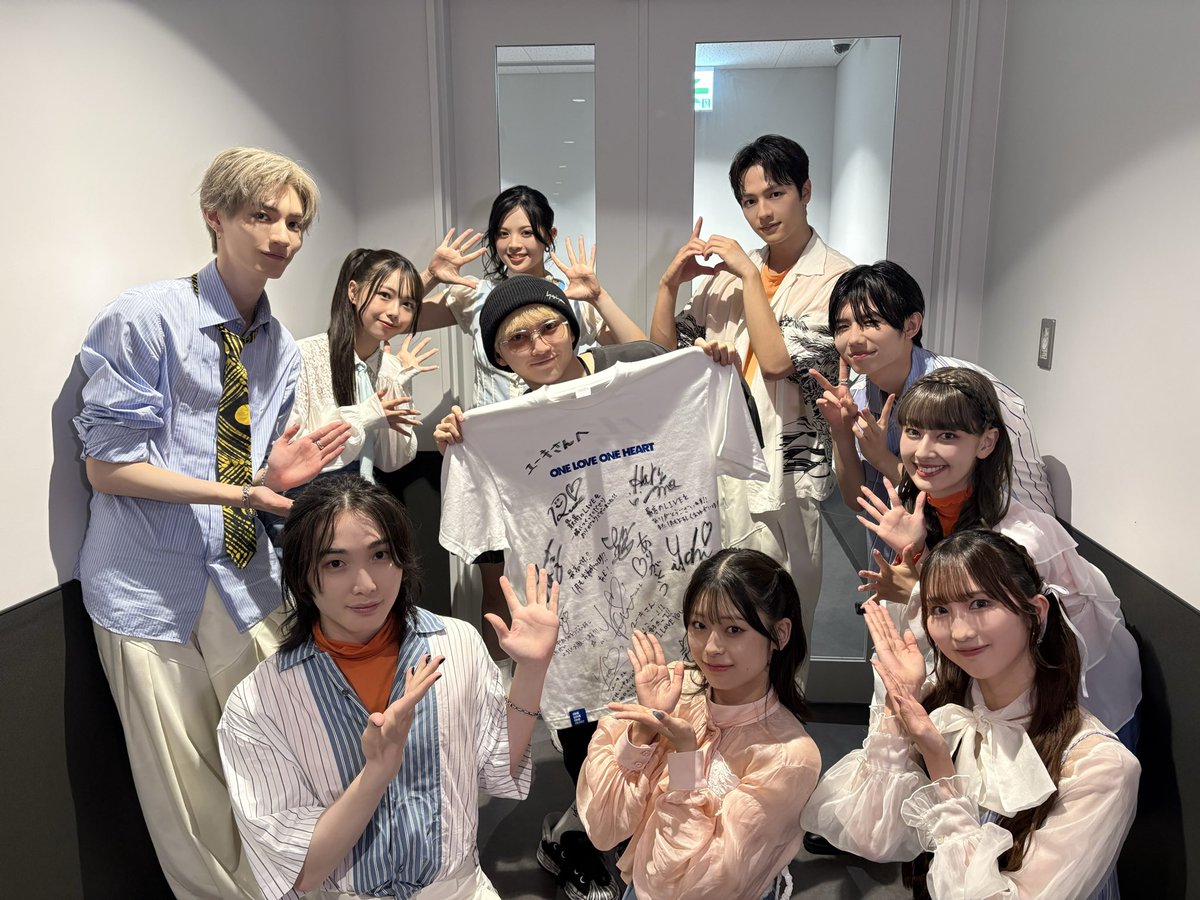 LOVEONE_staff's tweet photo. ／

「Oneman Live 2026 "告白"」💌
@ Shibuya LOVEZ

＼

今回演出いただいた #超特急 #ユーキ さんと📸❤️
ありがとうございました！🫶🏻

@murachan_secret 
#ONELOVEONEHEART
#ラブワン
#告白 https://t.co/tHOV8mNKwP
