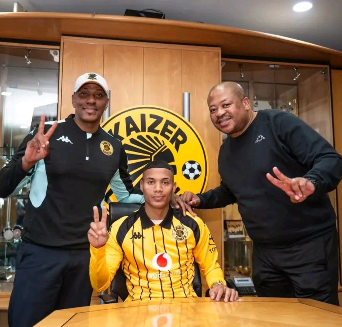 BabalwaZikhali8's tweet photo. Tell Bobby and Jr I said they can go on vacation now . They have done their jobs .🥹❤️🙌

Welcome home kiddo .🌟 https://t.co/we2f2TSabK