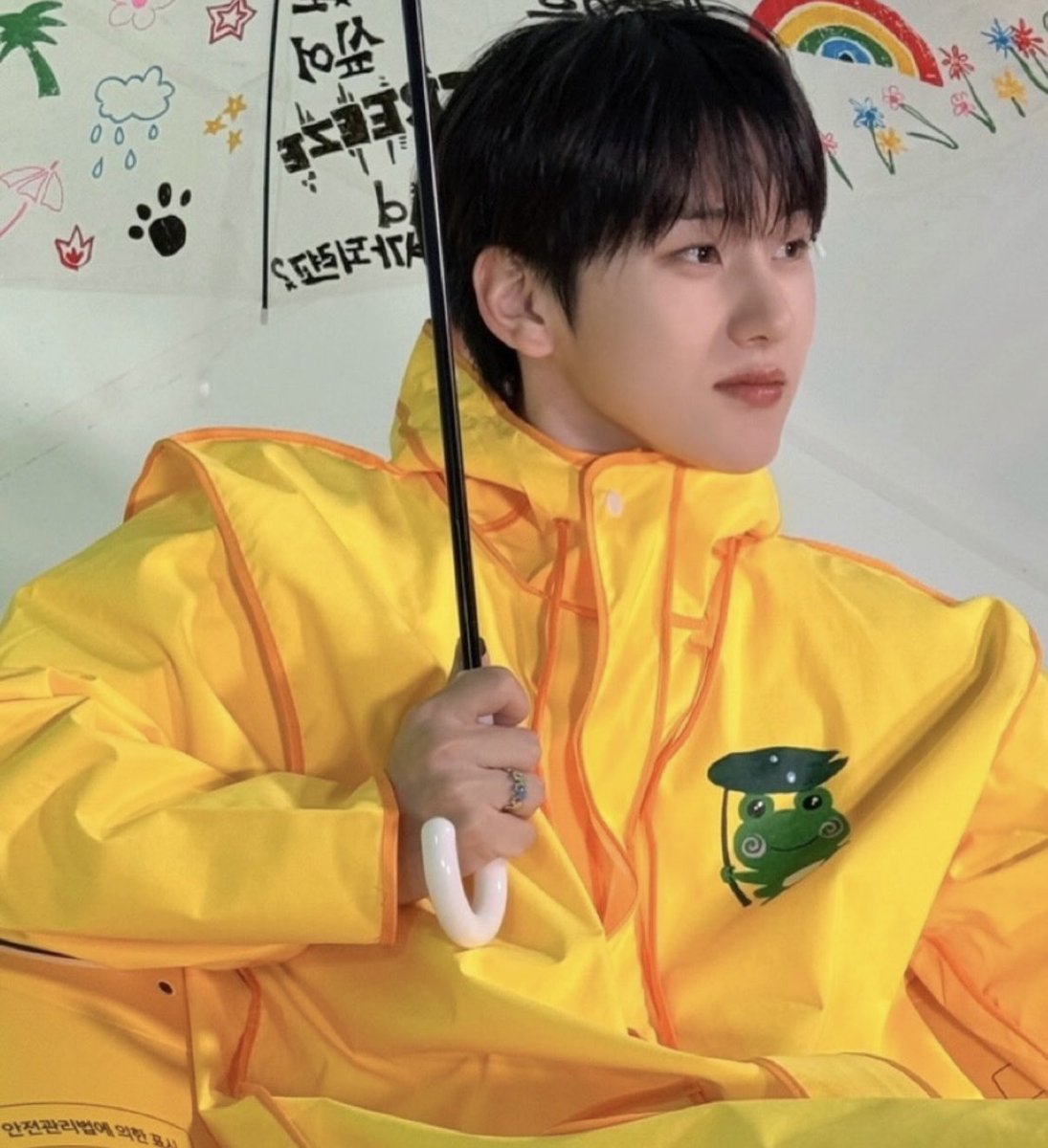 devil_frogg's tweet photo. 탐라에 병아리 돌아다녀요 https://t.co/HkDqskt7Oi