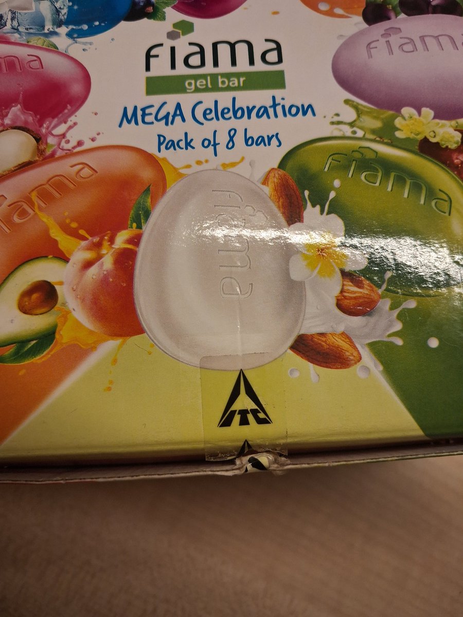 madhhavv_'s tweet photo. Ordered a pack of 8 and received seal tampered box with 6 packs. Delivery guy refuses to co-operate.  App throws an automated response for rejection upon trying to seek help, customer support on call says we can't do anything and to reach out on mail. @instamart_it @SwiggyCares https://t.co/uZXRj8NNUL