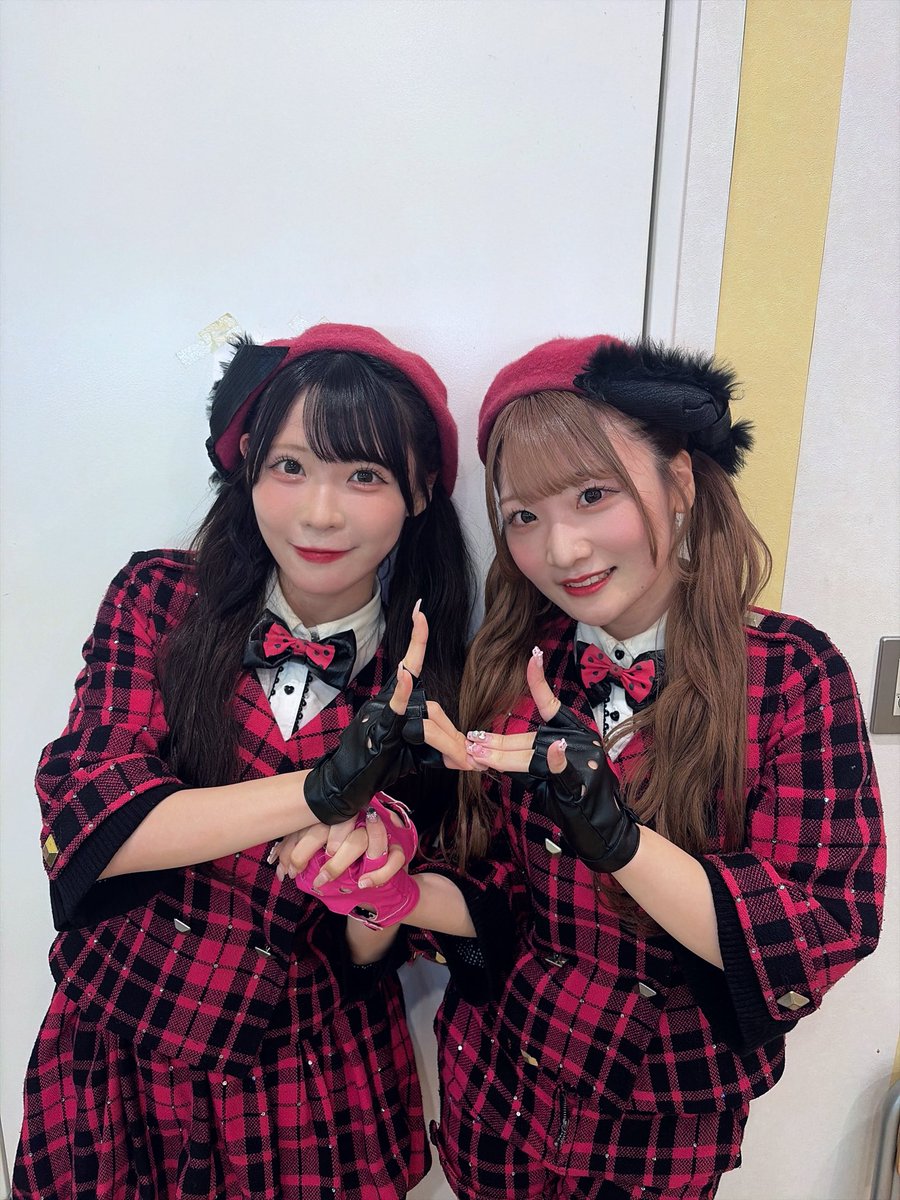 kaede__75's tweet photo. 初めての狼とプライドはゆうかたんと🐺🎀
本当に嬉しかったよーー(՞o̴̶̷̤ ̫ o̴̶̷̤՞)　
ゆうかえで可愛すぎたでしょ？？？？
#制服の芽 https://t.co/PpqFuOYGaW
