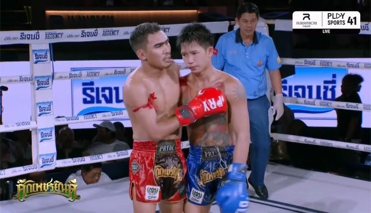esrmuaythai's tweet photo. Laempo 🇹🇭 puts on a masterclass as he defeats Dokmaifa 🇹🇭 by decision. 

Great to see Laempo get his mojo back, he looked great out there today 🔥 

#Petchyindee #RajadamnernStadium https://t.co/d6EaeaZ5HB