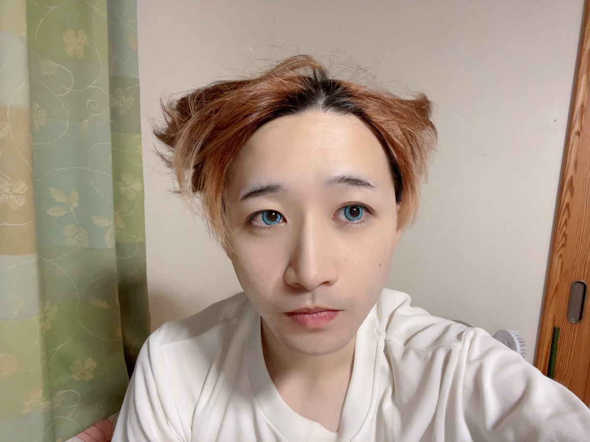 eityan_cosnew's tweet photo. #自我からコスプレイヤー
（自我に関してはウィッグ外した時の1枚） https://t.co/oI8rpkvqzs
