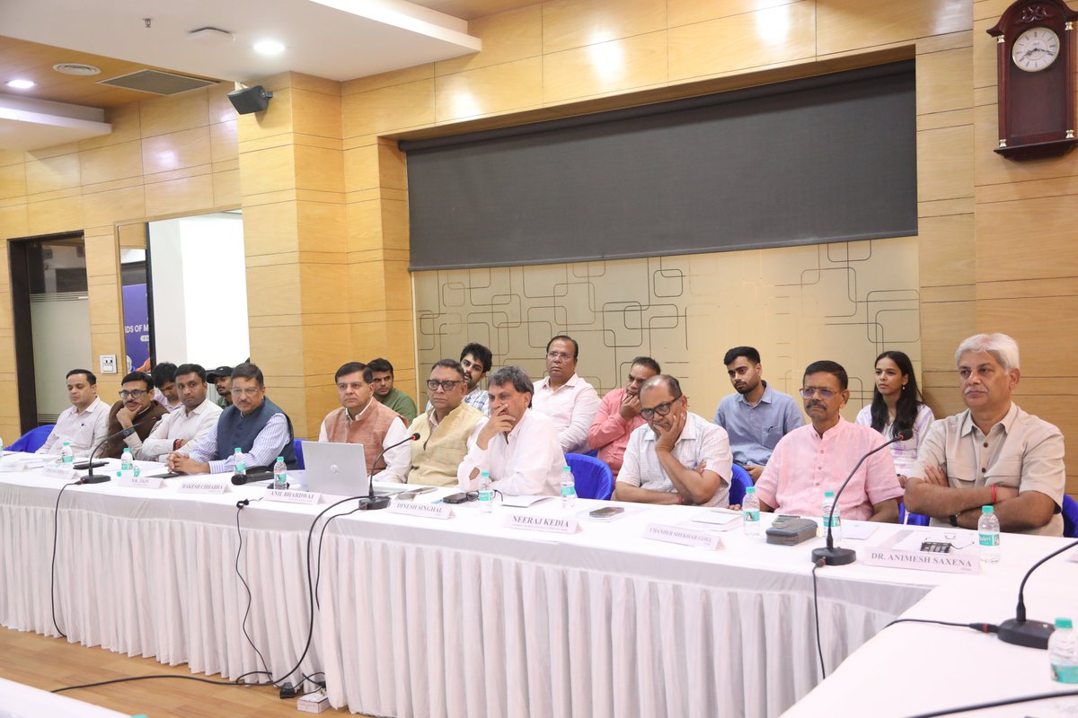 knnindia's tweet photo. ‘Friends of MSMEs in Parliament’ Lauds MSMED Amendment Bill and Commissions Study on Informal Sector

#MSME #MSMEDAmendmentBill #FISME #SAMWAD #EaseOfDoingBusiness #MSMEReforms #Formalization #InformalSector #TReDS #LiquiditySupport #JanVishwas #AtmanirbharBharat

@iShankarLalwani @RAgrawal_offcl @SujeetKOfficial @jagdambikapalmp @sanjayjaiswalMP @shashankmanibjp @ch_dharambir @DSBhole @KamakhyaTasa @AtulGargBJP @bjpnareshbansal @FISME @abhardwaj_fisme @DineshSinghal55 @KediaNeeraj @animsax @rakeshchhabra05 @sandeepkishore @friendsofmsme

https://t.co/gRKhVYlkuX