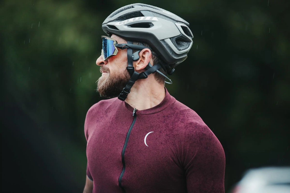 CerfiaFR's tweet photo. 🇫🇷🚴🛴FLASH | Trottinettes électriques, vélo… Le port du CASQUE pourrait devenir obligatoire en France pour TOUS. Le gouvernement estime que les réglementations sont trop floues et trop locales. https://t.co/169cRFEXWy