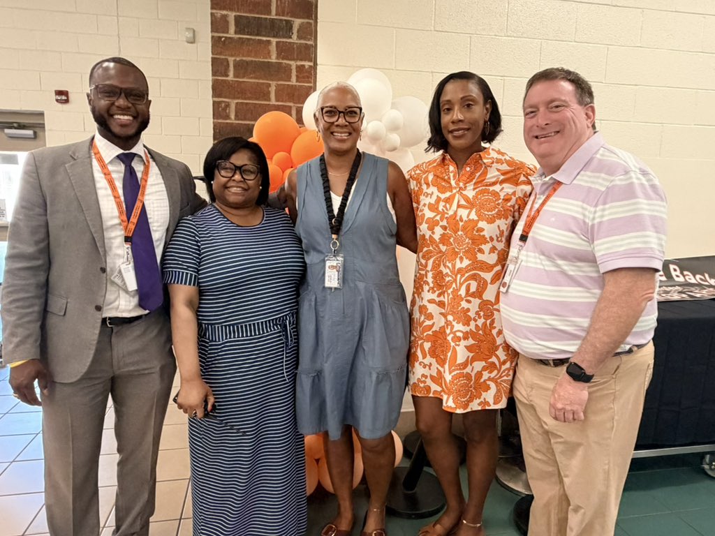 RichlandTwo's tweet photo. From classrooms full of curiosity to hallways full of smiles, our Leopards are already making Day 2 one to remember! 🐆 Every lesson, every conversation, every success matters.
@LongleafMiddle 
#Back2Two #LeadingTheFutureOfLearning https://t.co/puukALlfsK