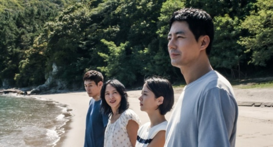 movieitzy's tweet photo. 🎬 '가능한 사랑' 제64회 뉴욕영화제 메인 슬레이트 초청

토론토·베니스에 이어 3대 영화제 연속 초청. 이창동 감독 뉴욕영화제 메인 슬레이트 4번째 초청. 뉴욕영화제 예술감독 "그의 필모그래피 중 가장 풍부하고 넓은 지평."
https://t.co/fivHf7yJpj https://t.co/MWY7Z5hr1W
