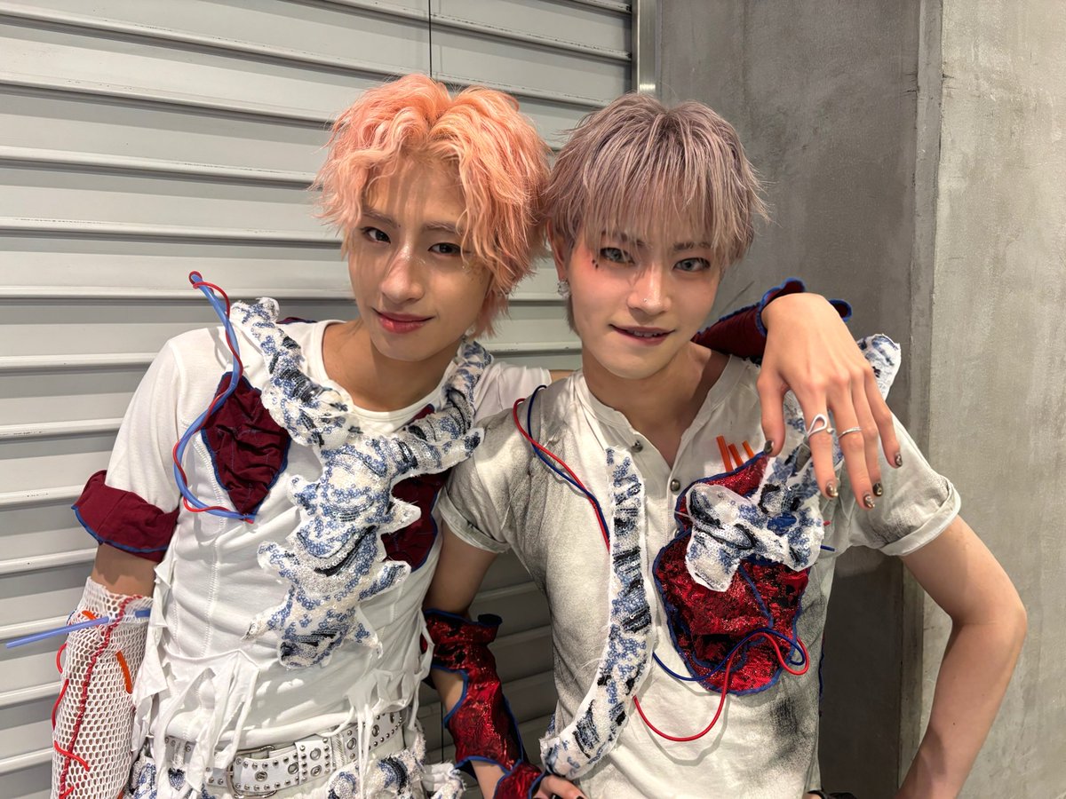 RYUGUJOofficial's tweet photo. ◤￣￣￣￣￣￣￣￣￣￣￣
　  　FC『龍宮場』
　　GALLERY 更新
＿＿＿＿＿＿＿＿＿＿＿◢

◥◣FC会員限定◢◤
龍宮城 LIVE TOUR 2026 -MOTTO- 
オフショットVol.1 
https://t.co/oBWHK3dFwk

✔︎龍宮城 LIVE TOUR 2026 -MOTTO-
明日8/6（金）愛知 Zepp Nagoya

✔︎龍宮城 ARENA LIVE 2027
FC3次チケット先行受付中

#龍宮城 
#龍宮城_京アリ対宜
#MOTTO