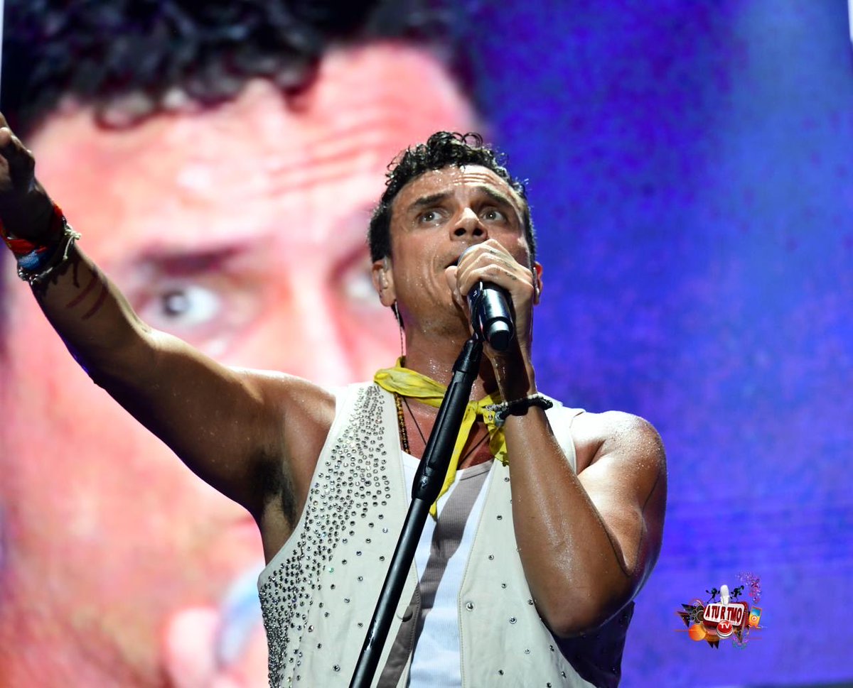 ATuRitmoTvBcn's tweet photo. @SilvestreFDC conquista el BARTS Festival de Barcelona con su gira “El Baile de Todos”

📷/ @EdisonJavierOfi 
🎫 / BARTS Festival 
🧑‍💻/ https://t.co/4qekhezTwp https://t.co/tuDrEYExeq