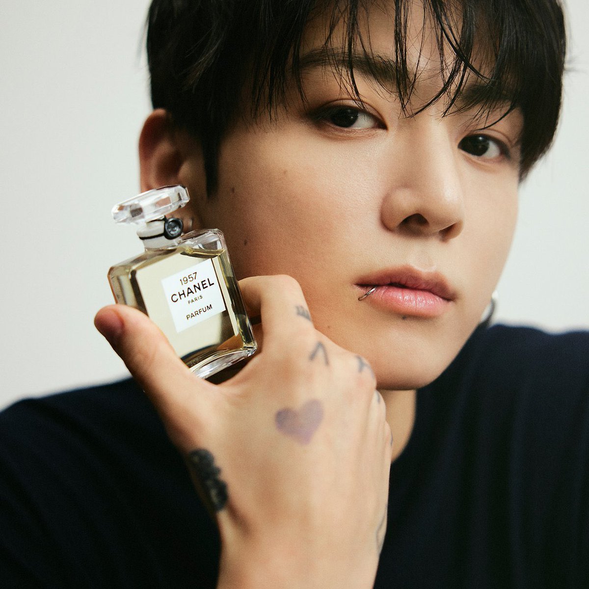 JJK_Times's tweet photo. Jungkook for Chanel Beauty 

(via Chanel KakaoTalk Channel) https://t.co/DAG4PYyeWI