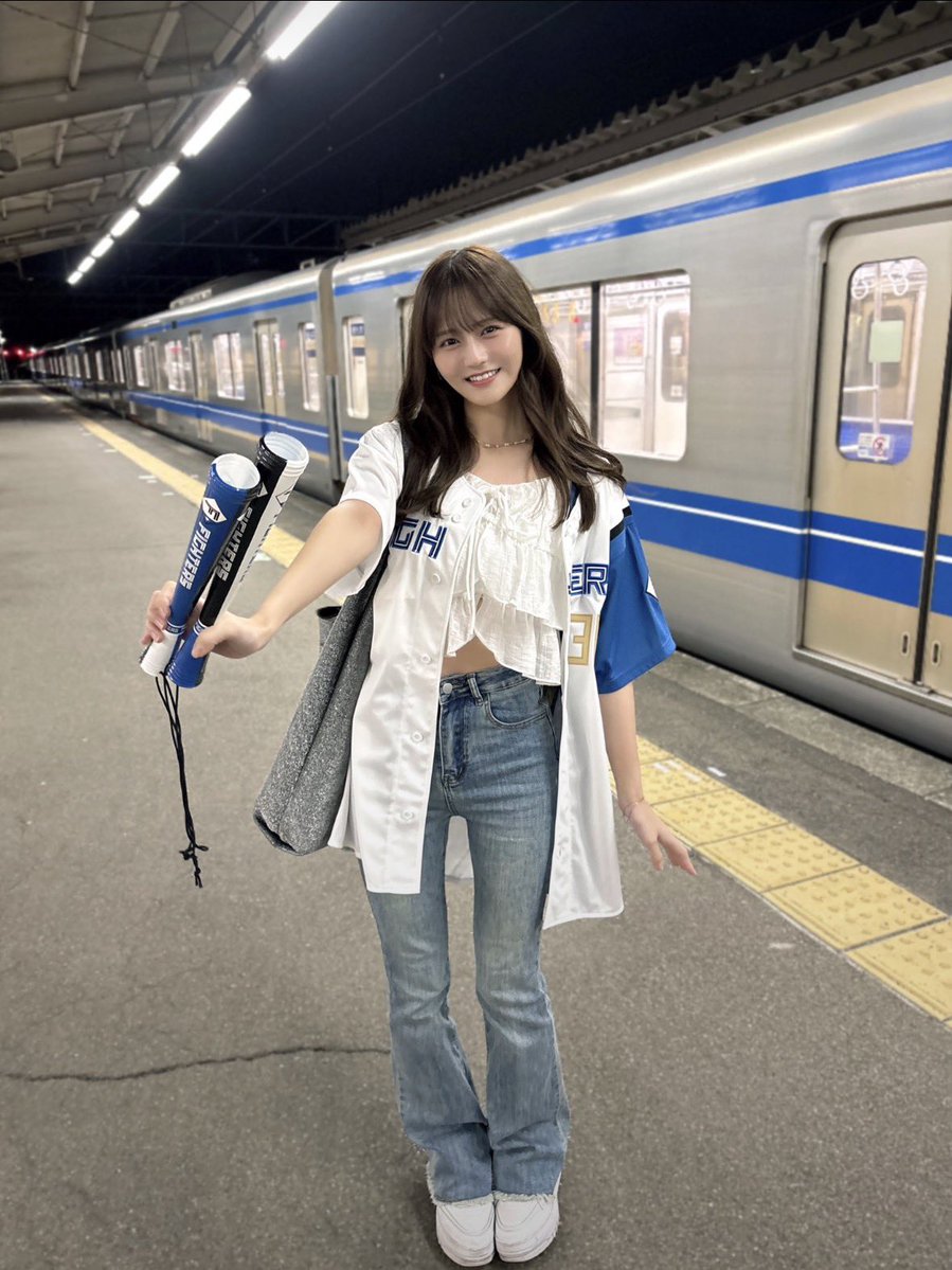 gurasanneki's tweet photo. @RayEqualHitomi @takamatsuhitomi もはやなにもしてなくても美しいです🥰 https://t.co/KWtXZrOLr0