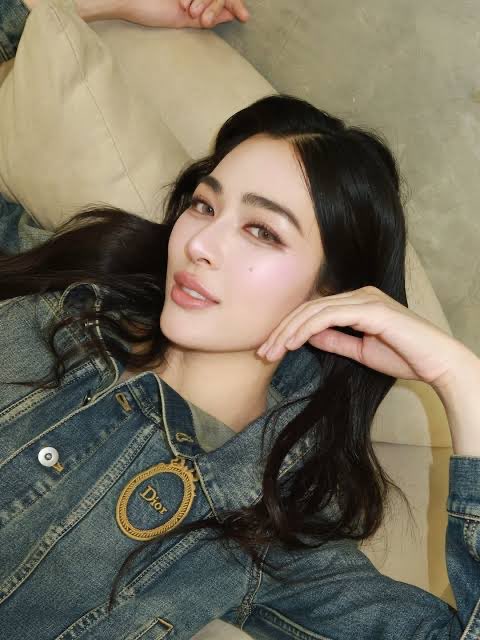IconicRankings's tweet photo. 🗳️ Thai Celebrity of the Year 2026

Current Top 15:

1. Lingling Sirilak
2. Orm Kornnaphat
3. Yoko Apasra
4. Charlotte Austin
5. Pawat Chittsawangdee
6. Win Metawin
7. Tontawan Tantivejakul
8. Lookmhee Punyapat
9. War Wanarat
10. Pond Naravit
11. Nanon Korapat
12. Jiratchapong Srisang
13. Chanikarn Tangkabodee
14. Becky Armstrong
15. Bright Vachirawit

Source: Netizens Choice Voting