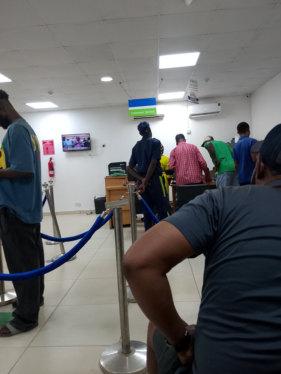 Coach_Benioi's tweet photo. If I were to start a commercial bank today, I'll do everything to solve customers' complaints as quick as possible. No too much delay and spending all day at the bank for a minor issue. 
@fidelitybankplc please do better. https://t.co/s2WRaKtngN