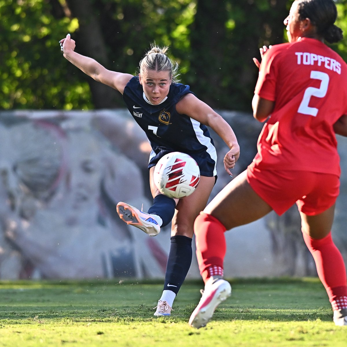 TylerMayhew133's tweet photo. WKU Women’s soccer defeated Murray state 4-1 in an exhibition match Wednesday august 5th 

Shot for @KySportsTV 

@WKUSports @MSURacers https://t.co/0TWMCFHpim