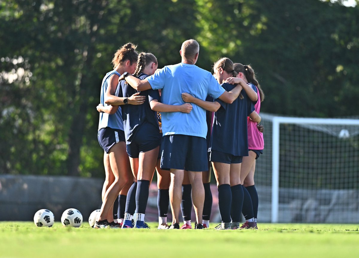 TylerMayhew133's tweet photo. WKU Women’s soccer defeated Murray state 4-1 in an exhibition match Wednesday august 5th 

Shot for @KySportsTV 

@WKUSports @MSURacers https://t.co/0TWMCFHpim
