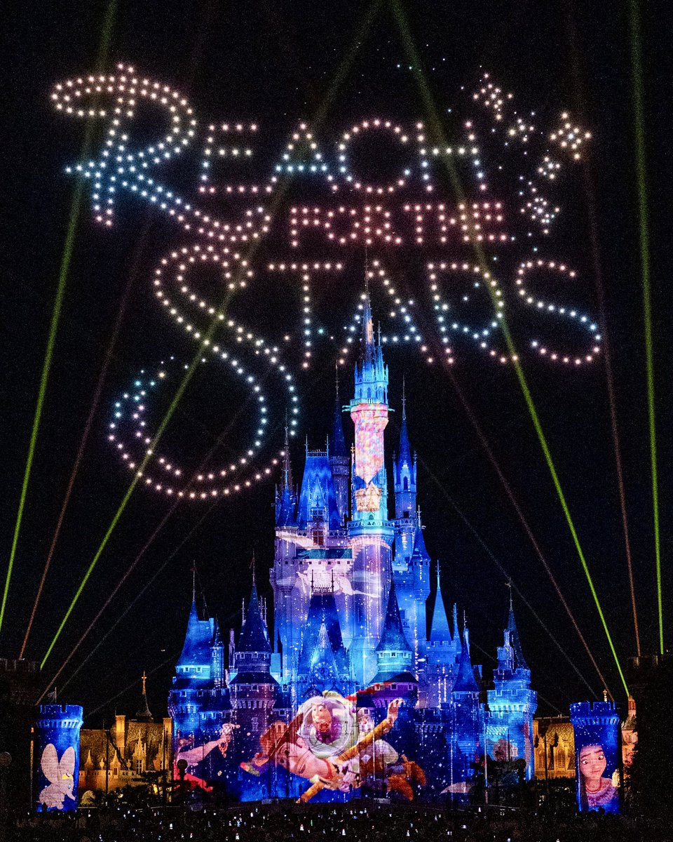 MezzoMikiD's tweet photo. 本日の東京ディズニーランド
「Reach for the Stars:Everlasting Dreams」 ☆
https://t.co/AmDLPvRdFN https://t.co/QBHyX97tX4