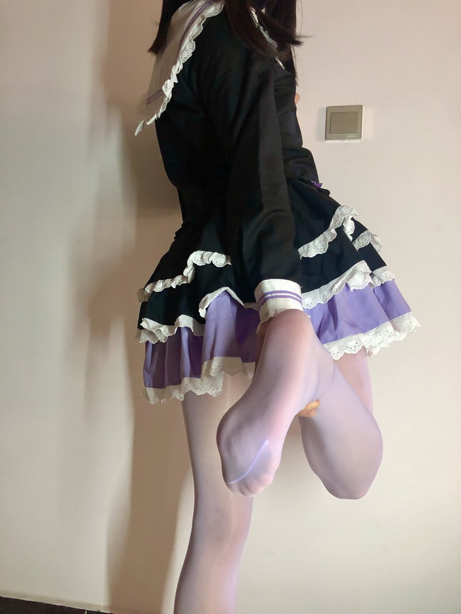 Semumuya's tweet photo. 足控腿控一体化，里面没穿呢
#男娘 #制服 #涩涩 #腿控 #足控 #无内 https://t.co/ztyk6Ihihf